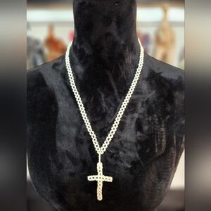 Vintage 3D Chrochet Freshwater Rice Pearl Cross Pendant Neclace